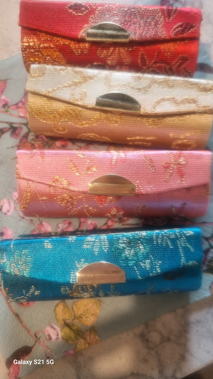Lip Purses